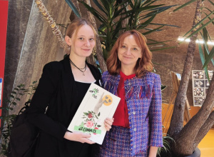 Wspólne zdjęcie pani Kingi Blachowskiej z Małgorzatą Nowicką, prezesem Fundacji “Instytut Edukacji Pozytywnej”.