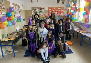 Wspólne zdjęcie całej klasy 2c.