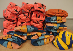 Zestaw piłek do koszykówki, piłki nożnej oraz siatkówki