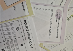 Przygotowane kolorowe karty pracy na temat wiosny.