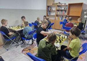 Rozgrywki zaawansowanych szachistów.