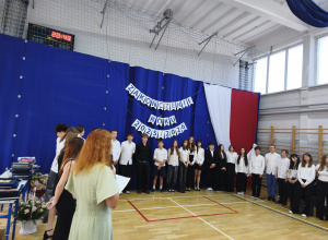 Uroczyste pożegnanie absolwentów klas 8 przez Dyrekcję oraz Grono Pedagogiczne.
