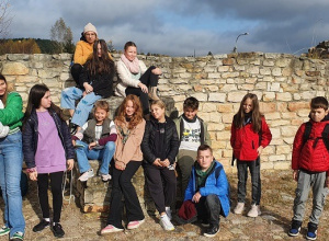 Klasa 5 A w ruinach zamku w Inowłodzu